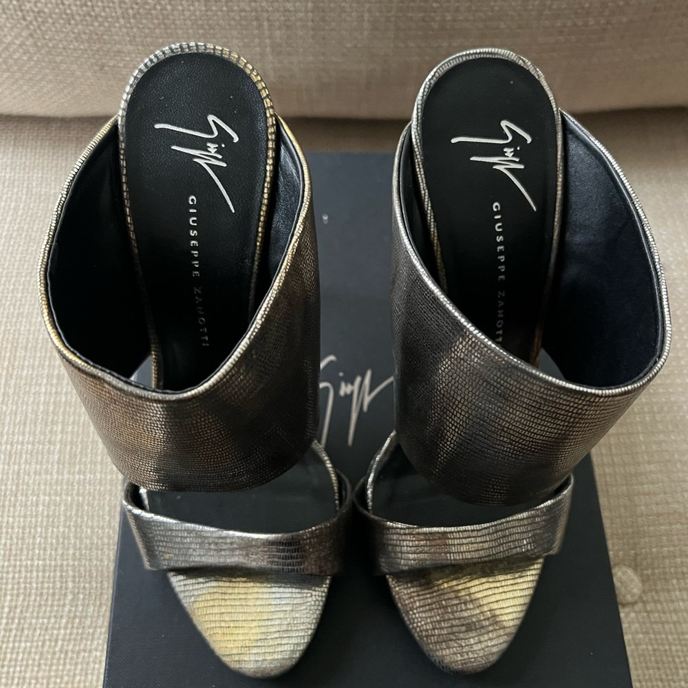 GIUSEPPE ZANOTTI Heels